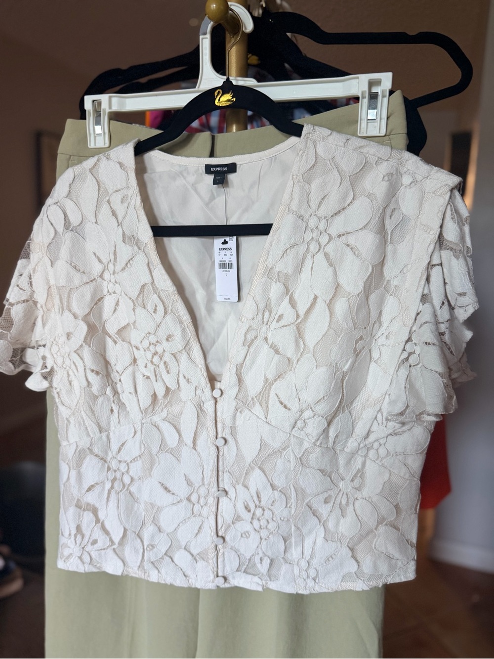 EXPRESS Ivory Floral Lace Blouse